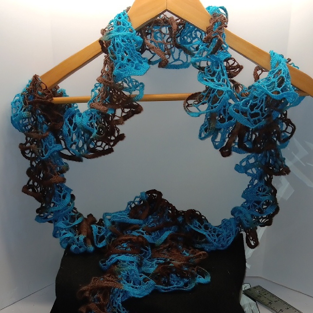 Source Unknown Blue and Brown Ruffle Knit Scarf
